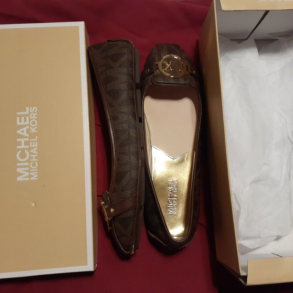 Michael Kors Size 9 Flats